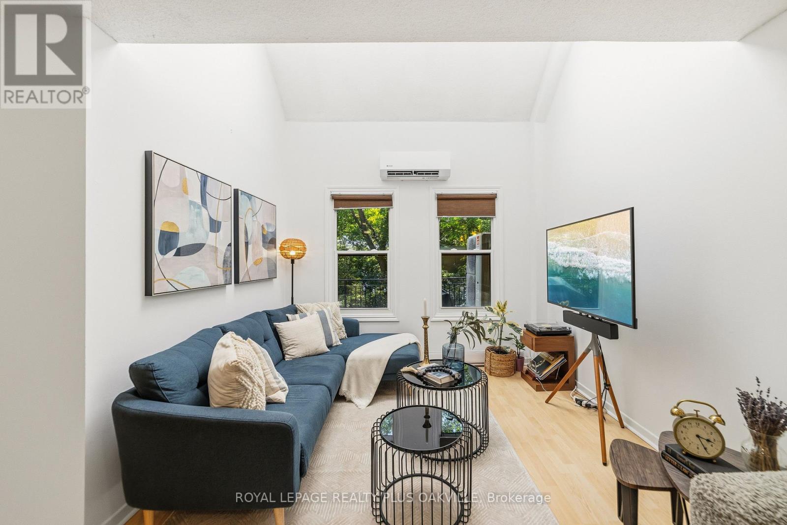 #27 530 FALGARWOOD DRIVE - 15