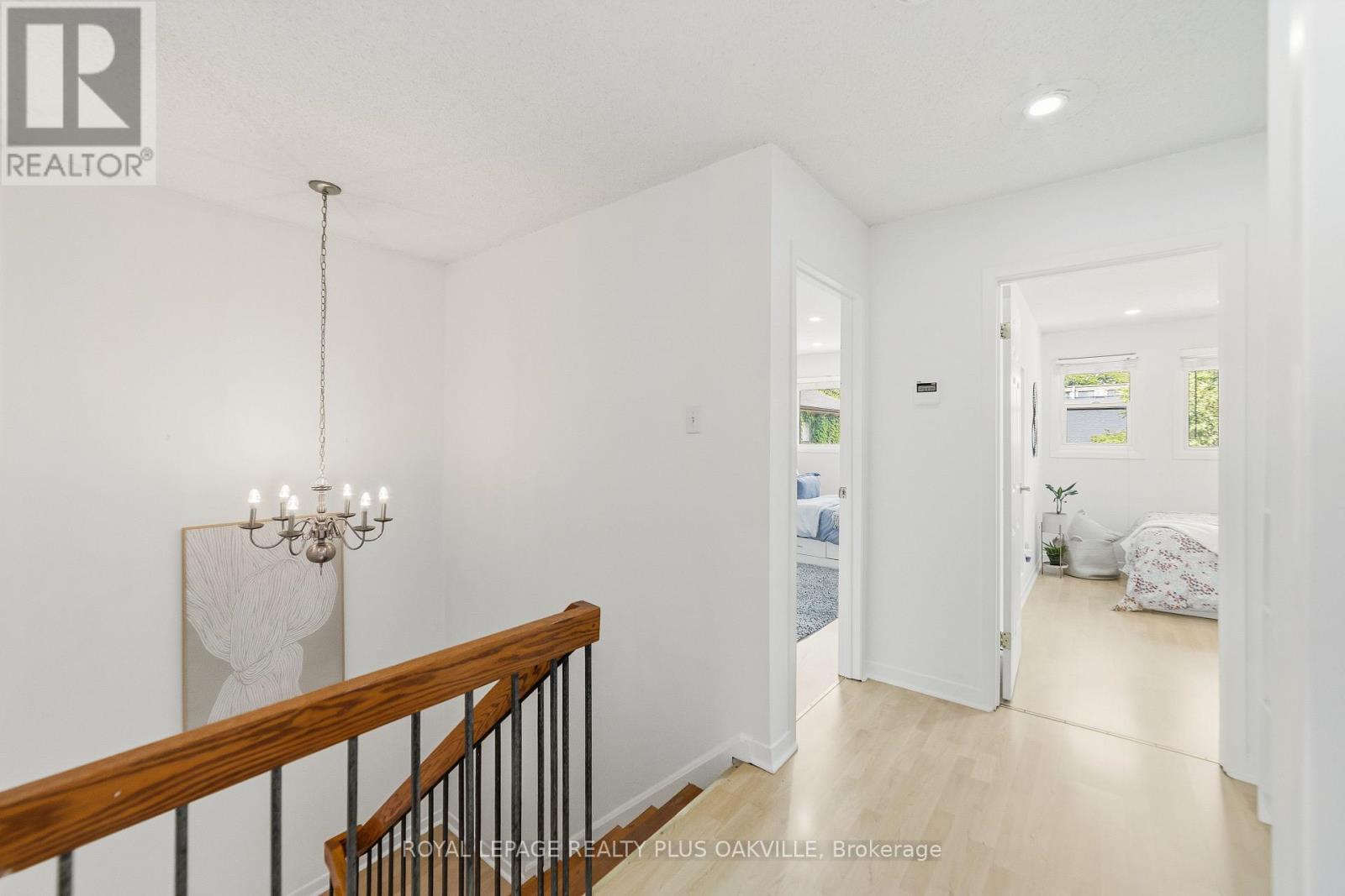 #27 530 FALGARWOOD DRIVE - 19
