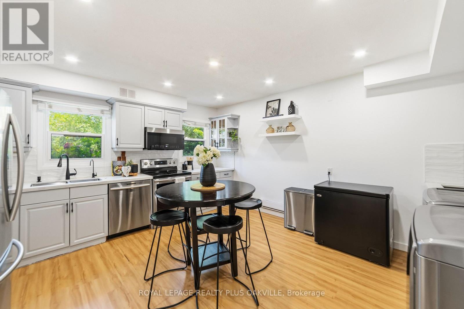 #27 530 FALGARWOOD DRIVE - 4