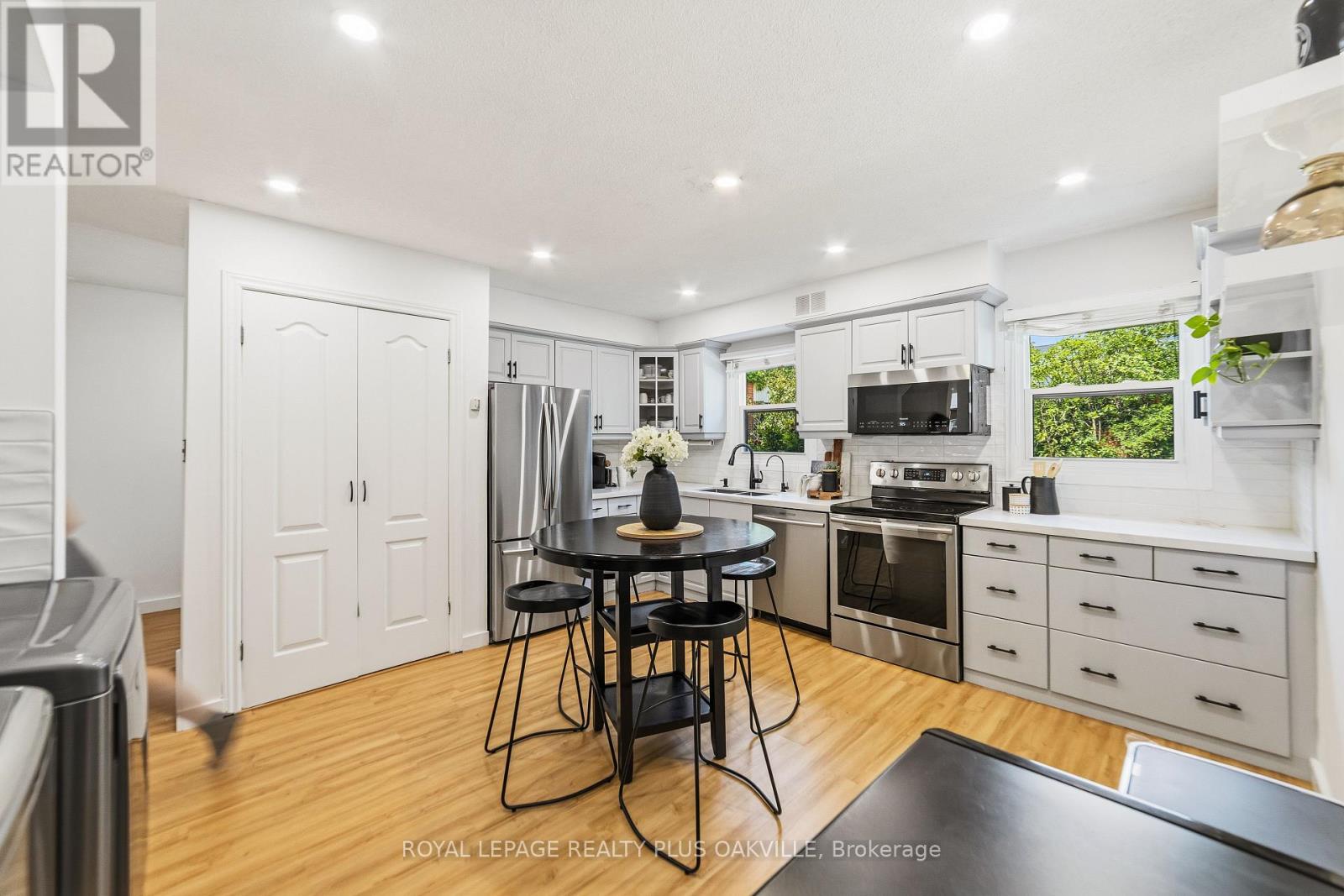#27 530 FALGARWOOD DRIVE - 5