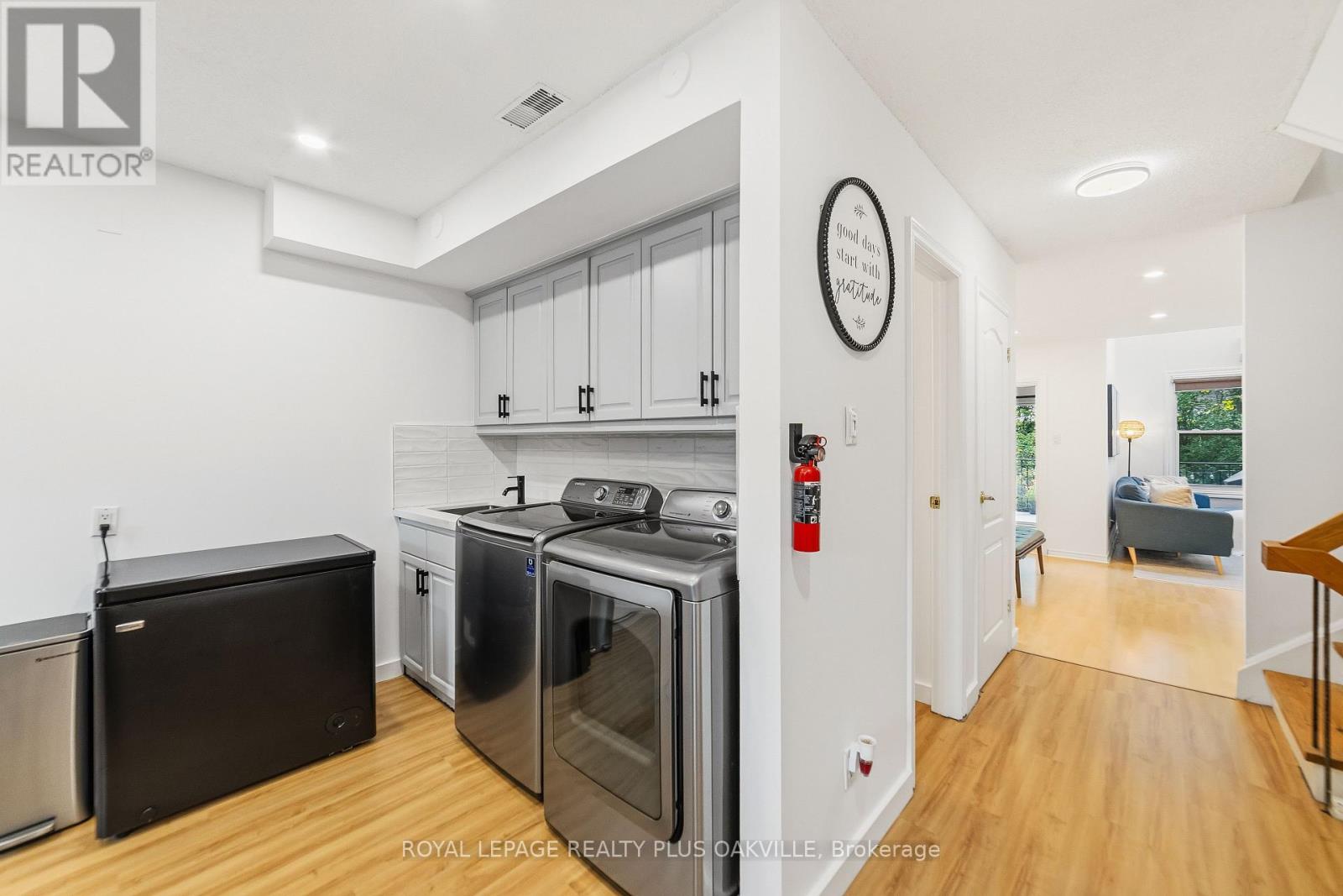#27 530 FALGARWOOD DRIVE - 8