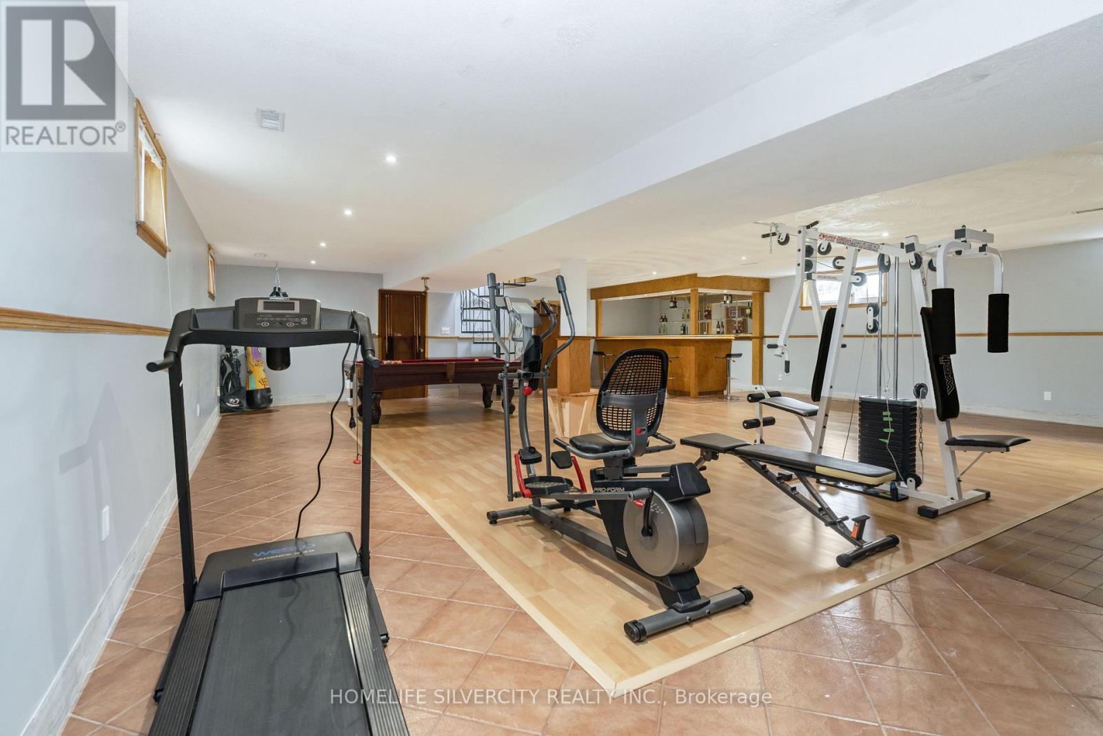 8484 WINSTON CHURCHILL BOULEVARD N - 33