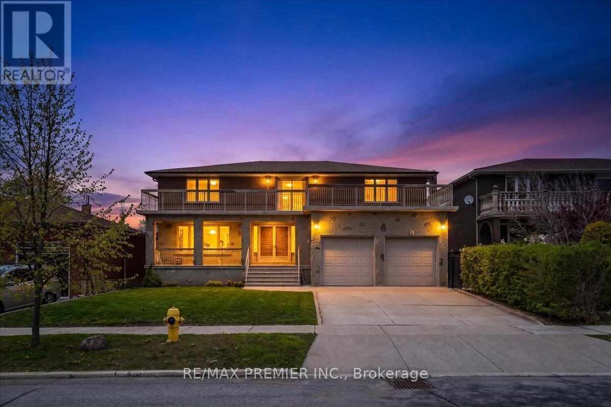 100 HALLSPORT CRESCENT - 1