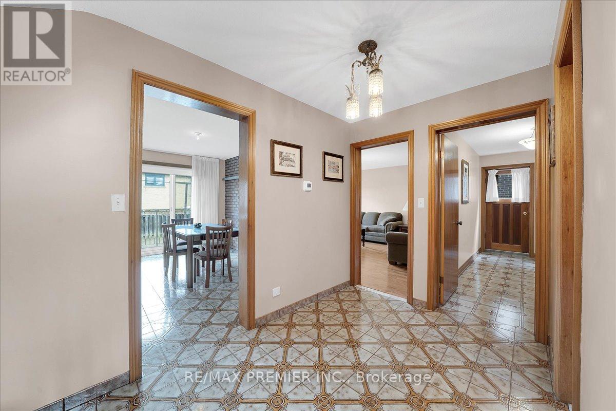 100 HALLSPORT CRESCENT - 10