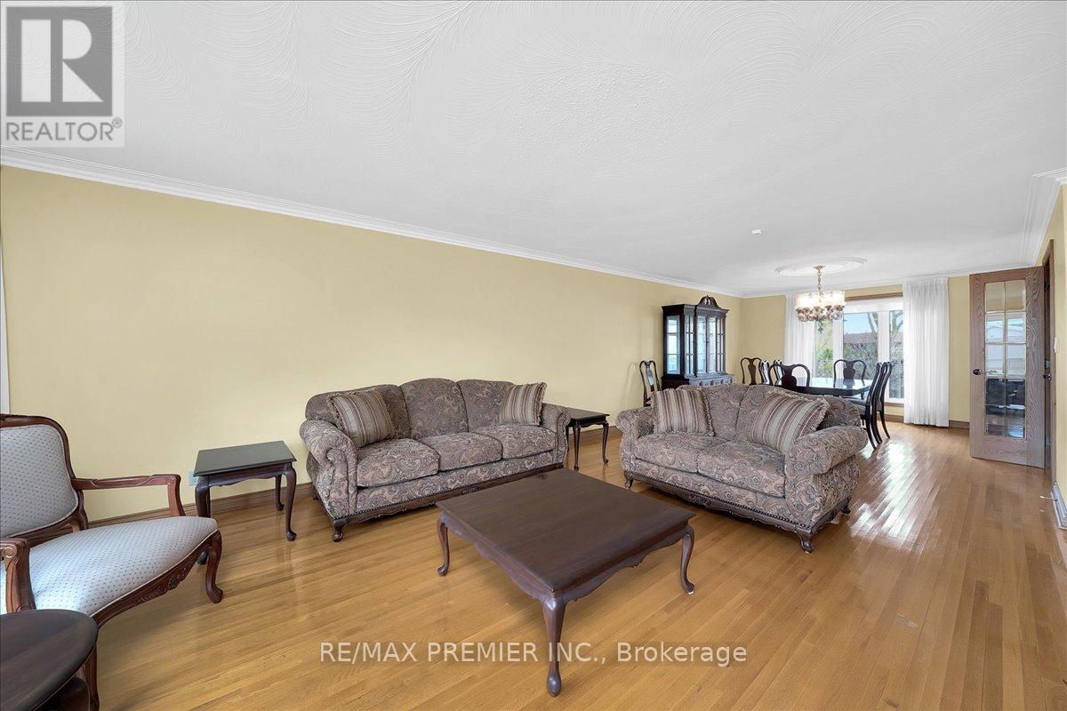 100 HALLSPORT CRESCENT - 6