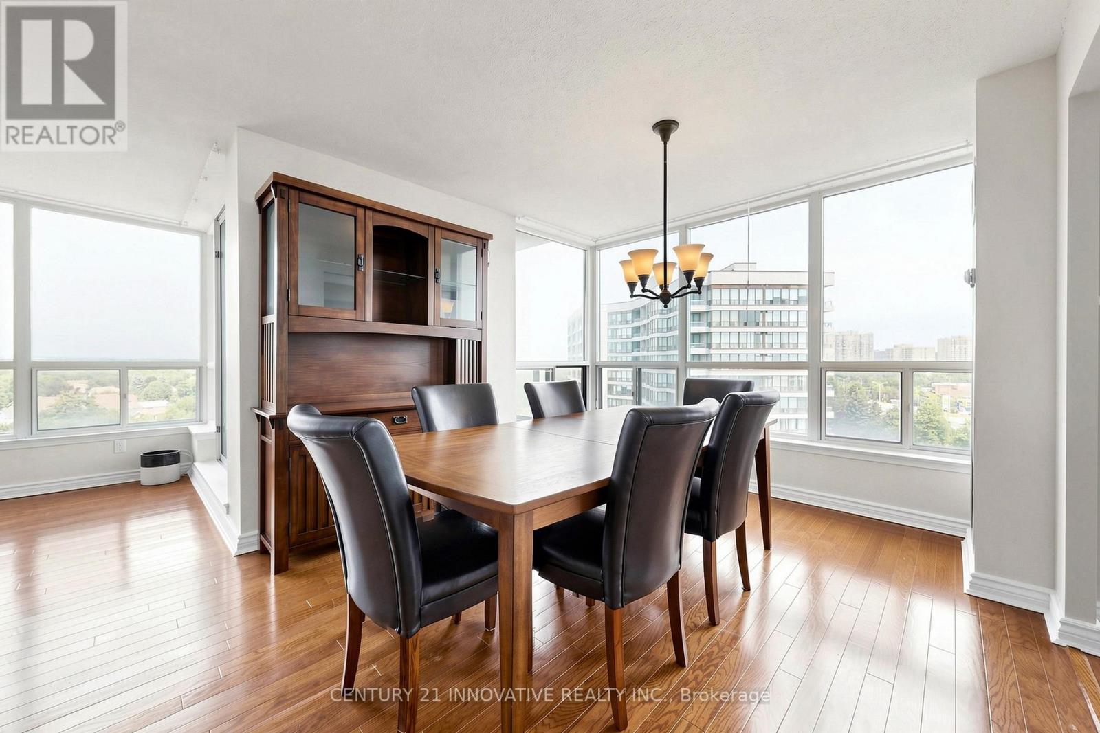 #912 12 LAURELCREST STREET - 10