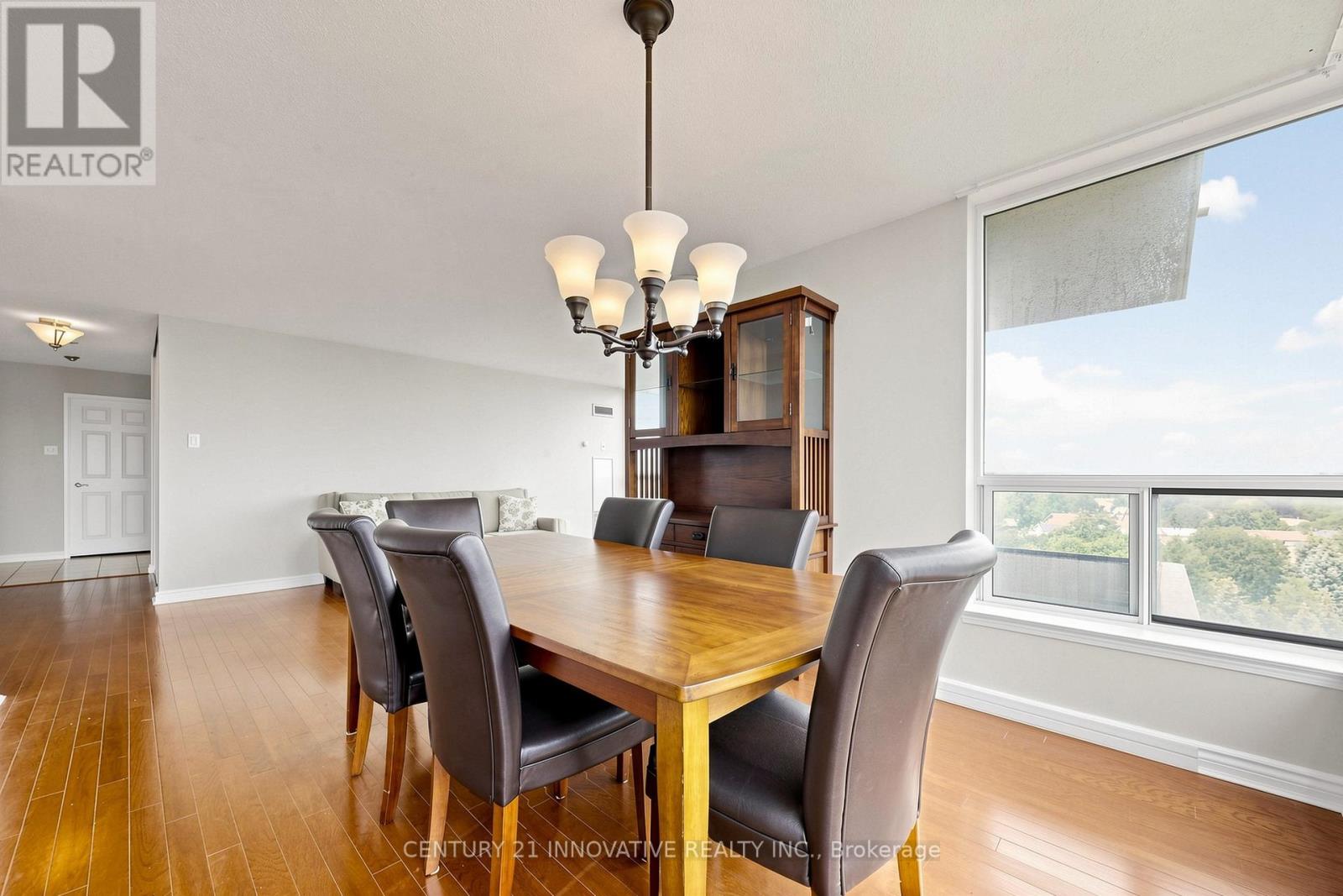 #912 12 LAURELCREST STREET - 12