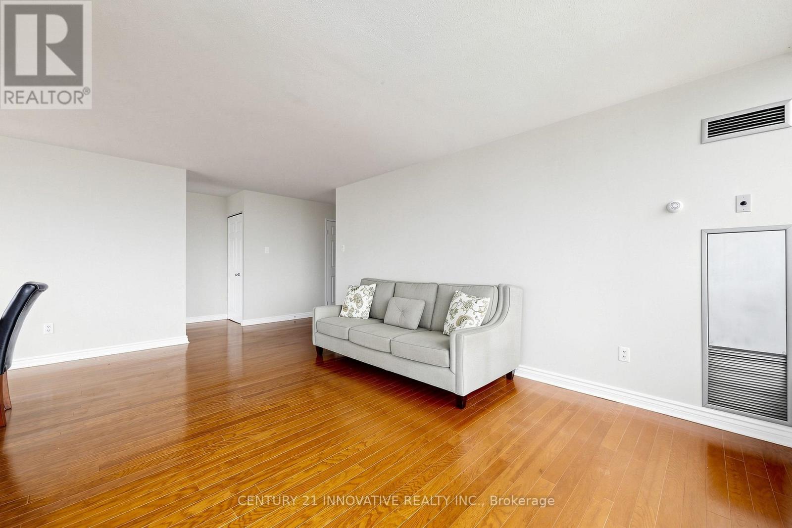 #912 12 LAURELCREST STREET - 19