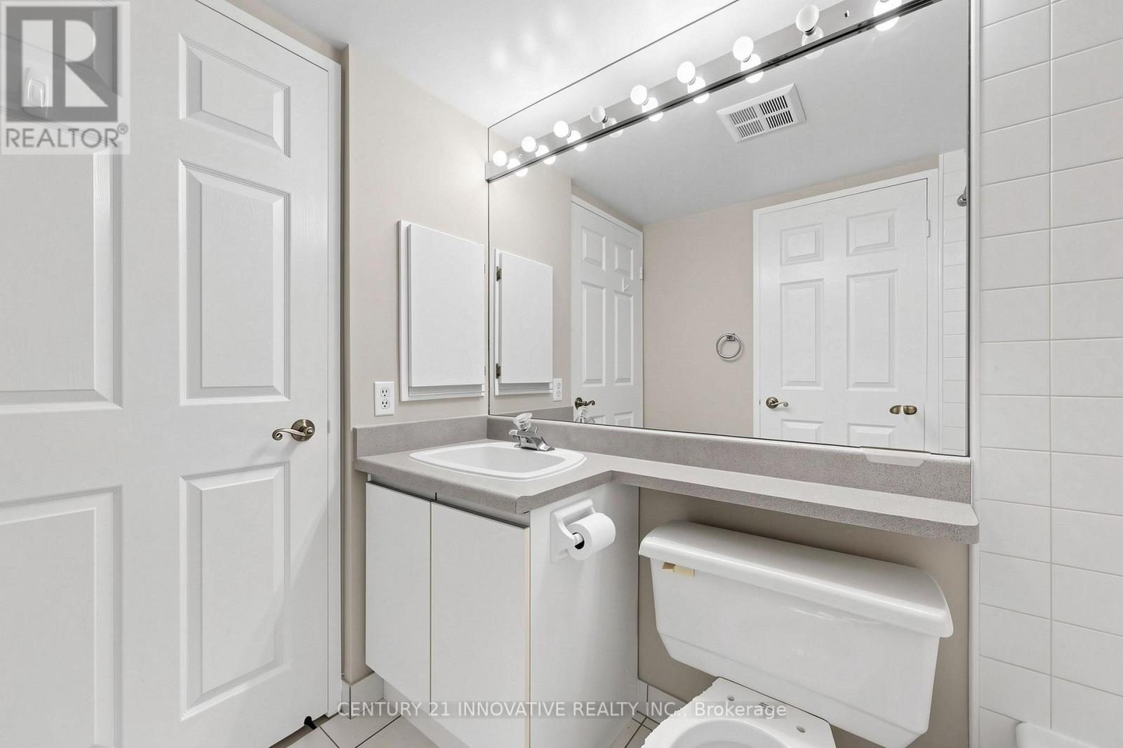 #912 12 LAURELCREST STREET - 25