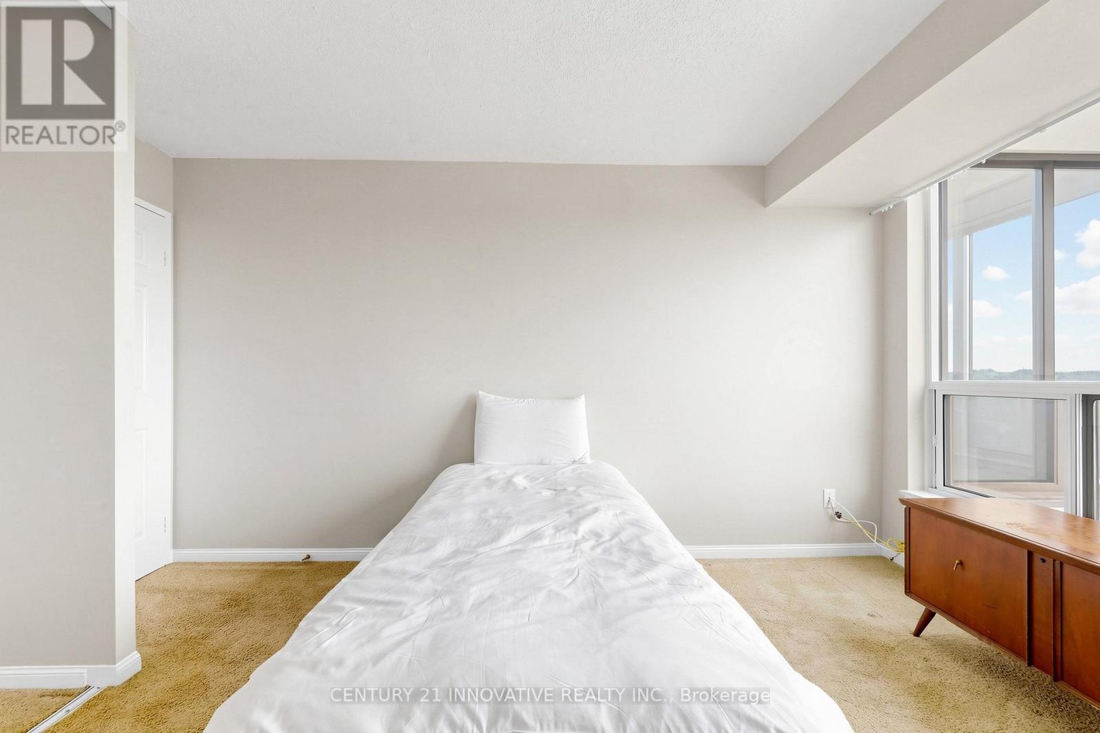#912 12 LAURELCREST STREET - 29