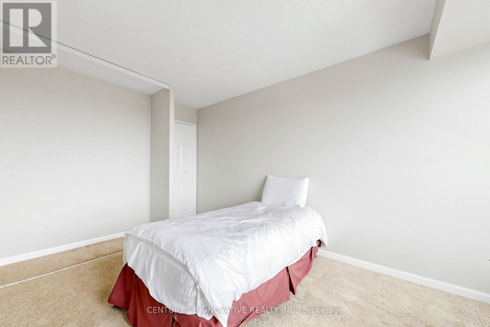 #912 12 LAURELCREST STREET - 30
