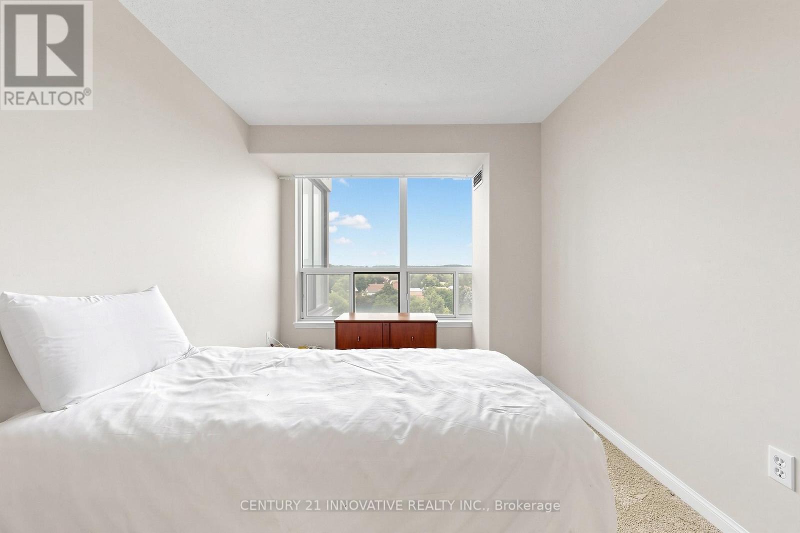 #912 12 LAURELCREST STREET - 36