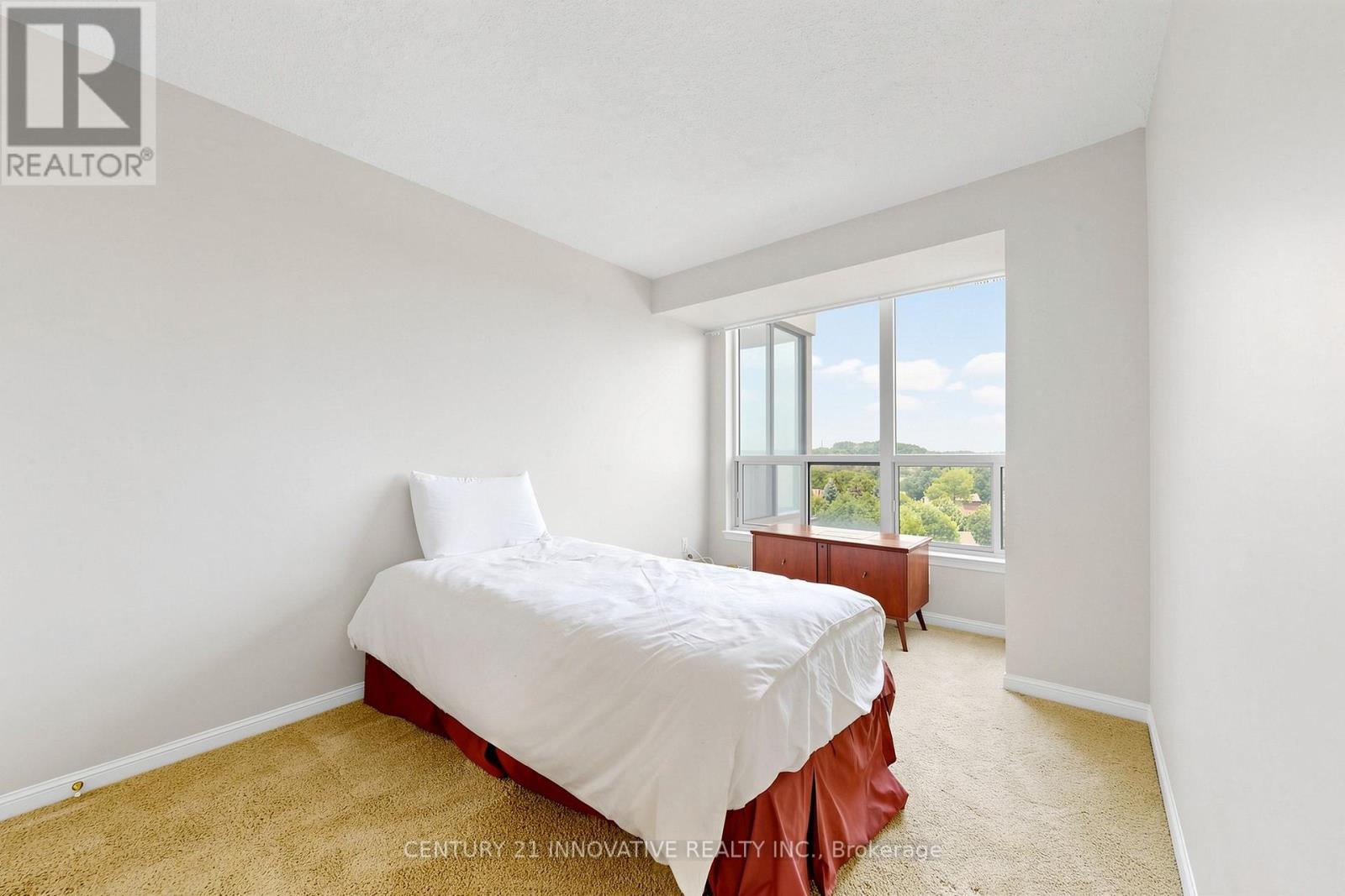 #912 12 LAURELCREST STREET - 37