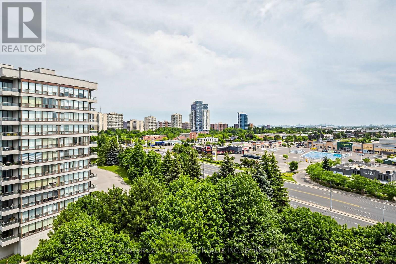 #912 12 LAURELCREST STREET - 41