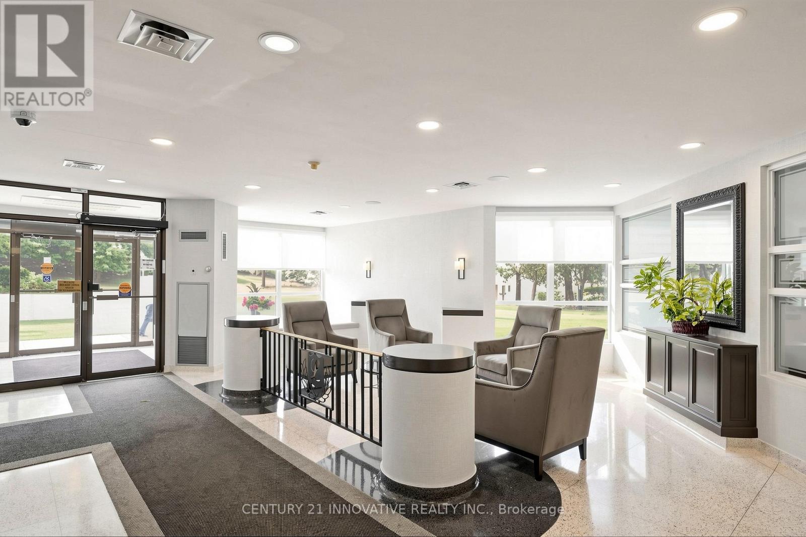 #912 12 LAURELCREST STREET - 6