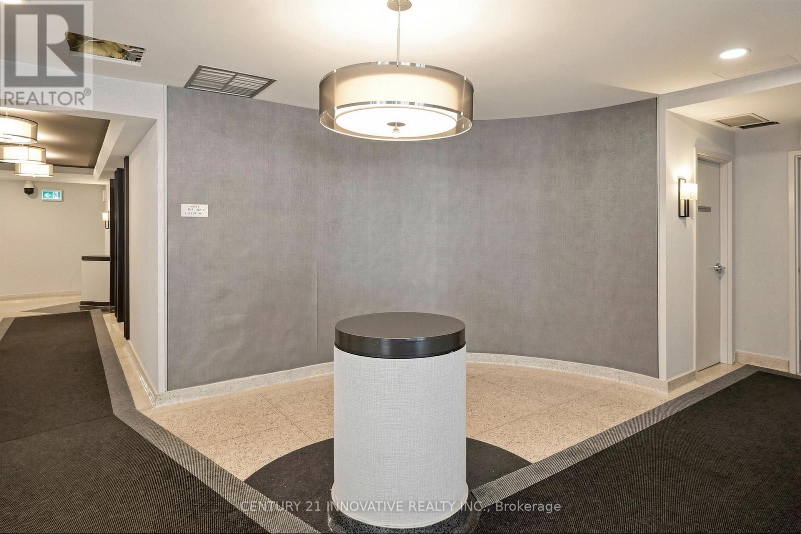 #912 12 LAURELCREST STREET - 8