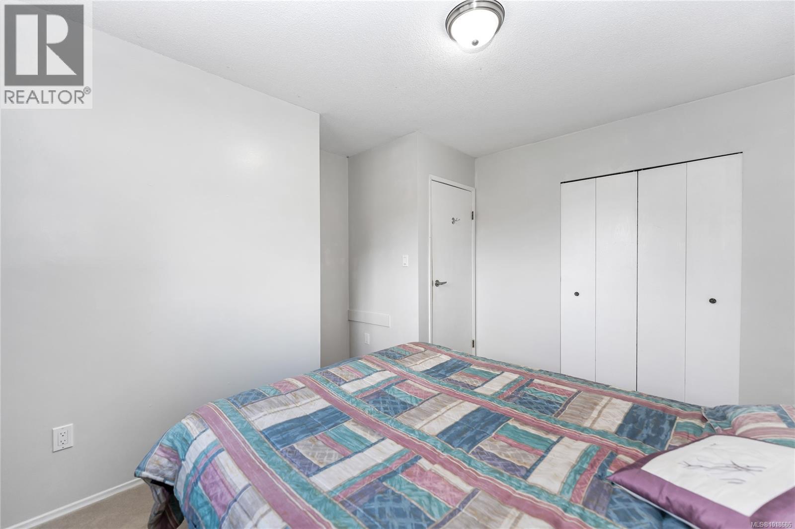 241 Aust Way - 26