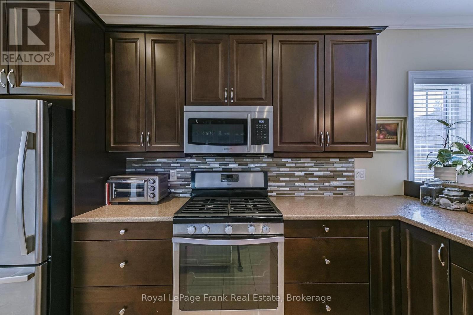 61 REID STREET - 11