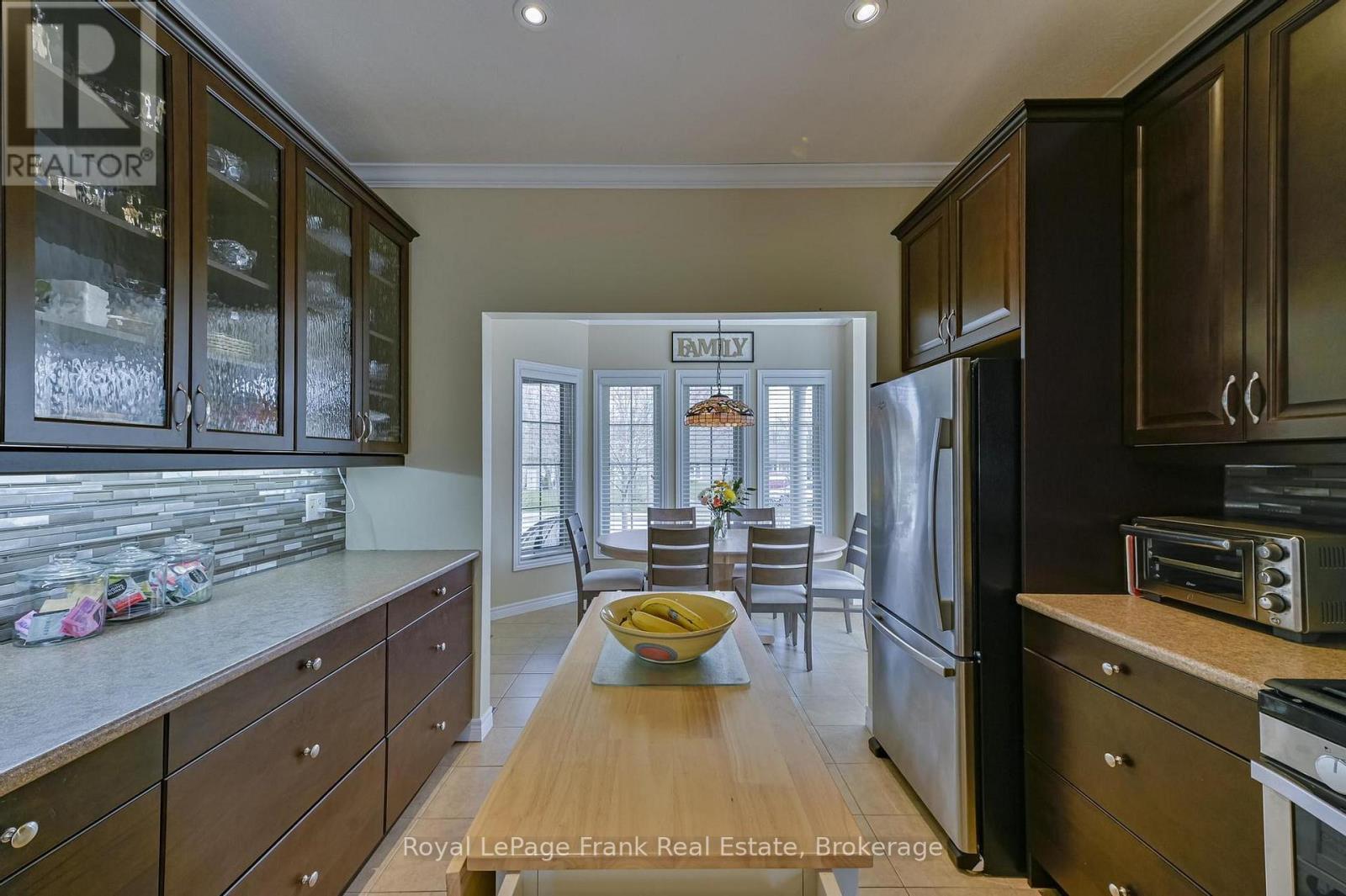 61 REID STREET - 12