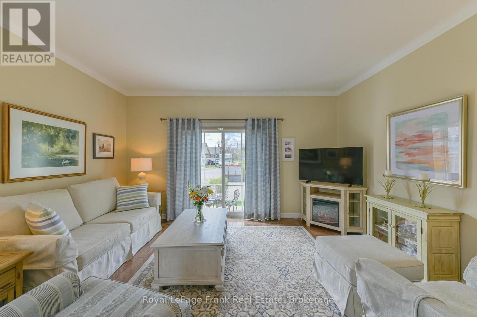 61 REID STREET - 13
