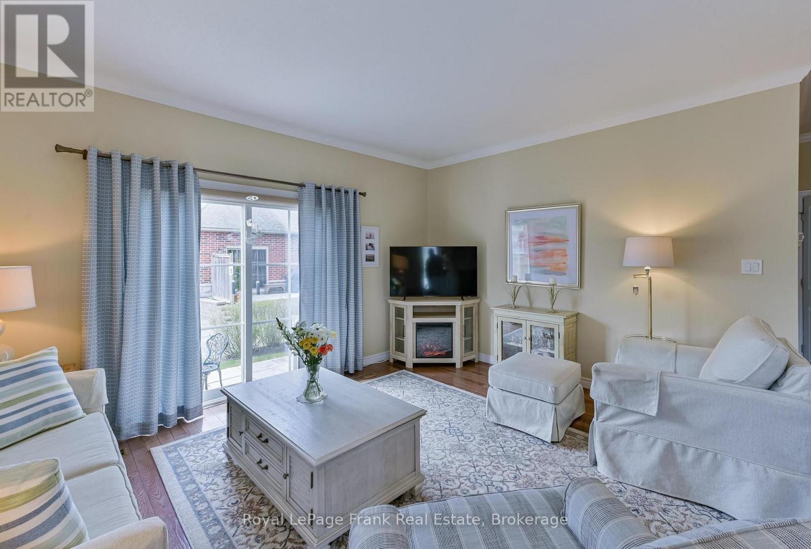 61 REID STREET - 18