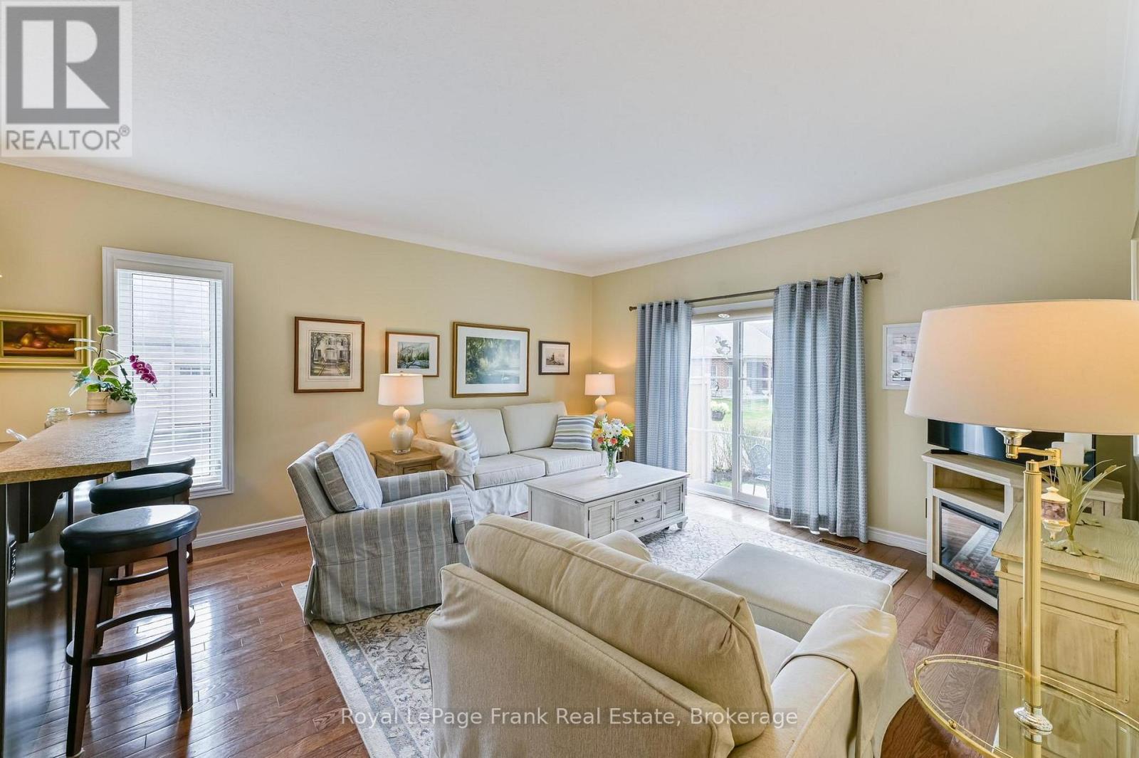 61 REID STREET - 28