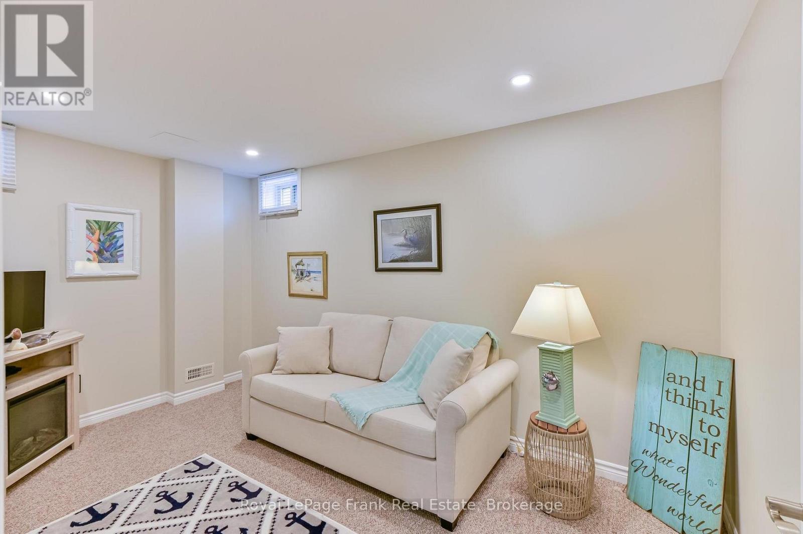 61 REID STREET - 29