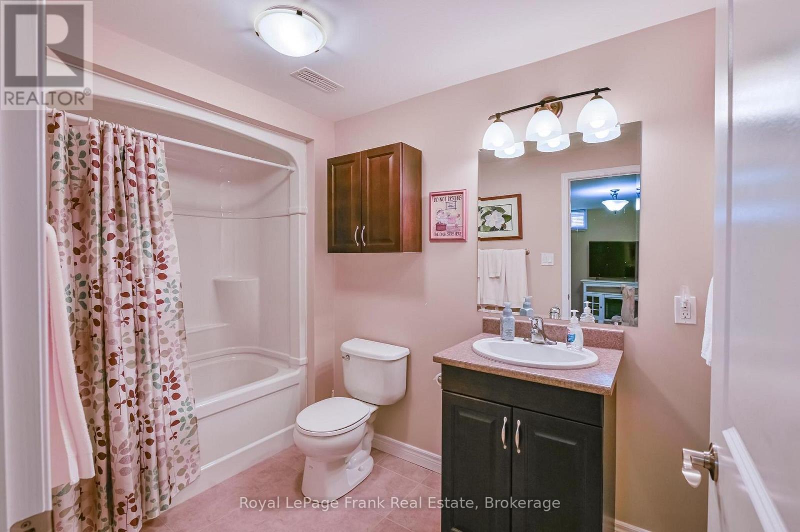 61 REID STREET - 34