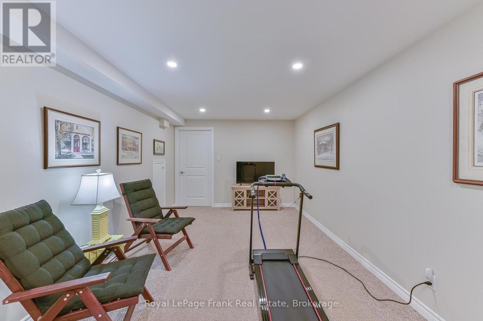 61 REID STREET - 36