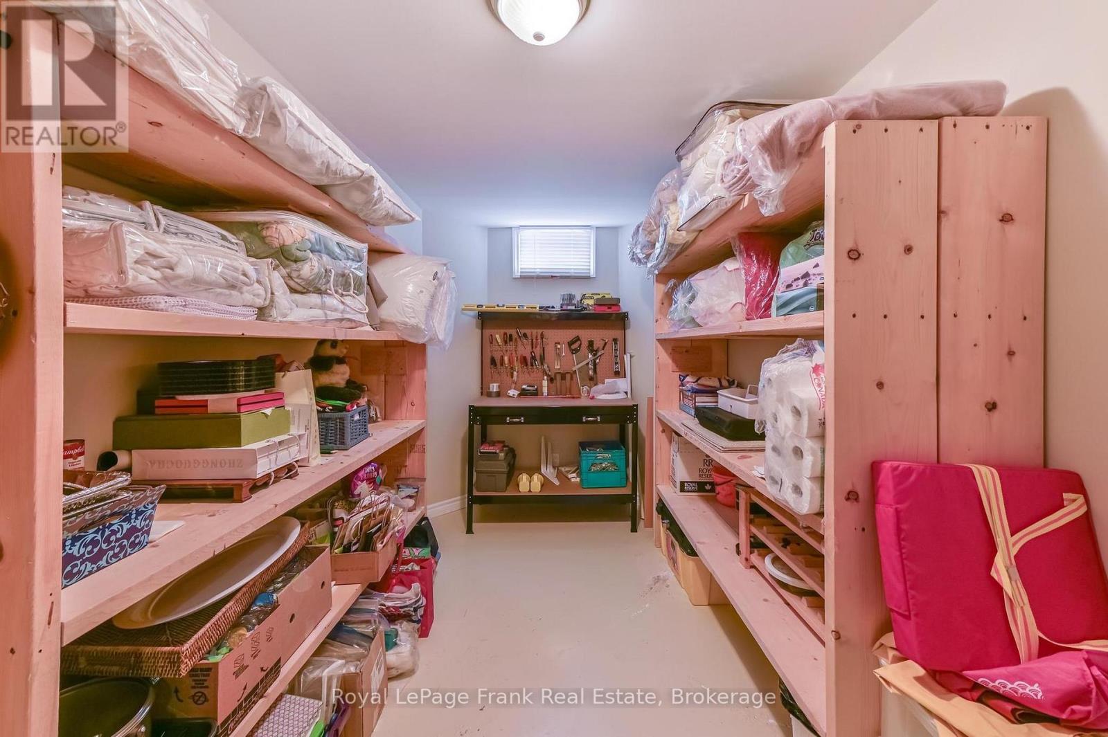 61 REID STREET - 38