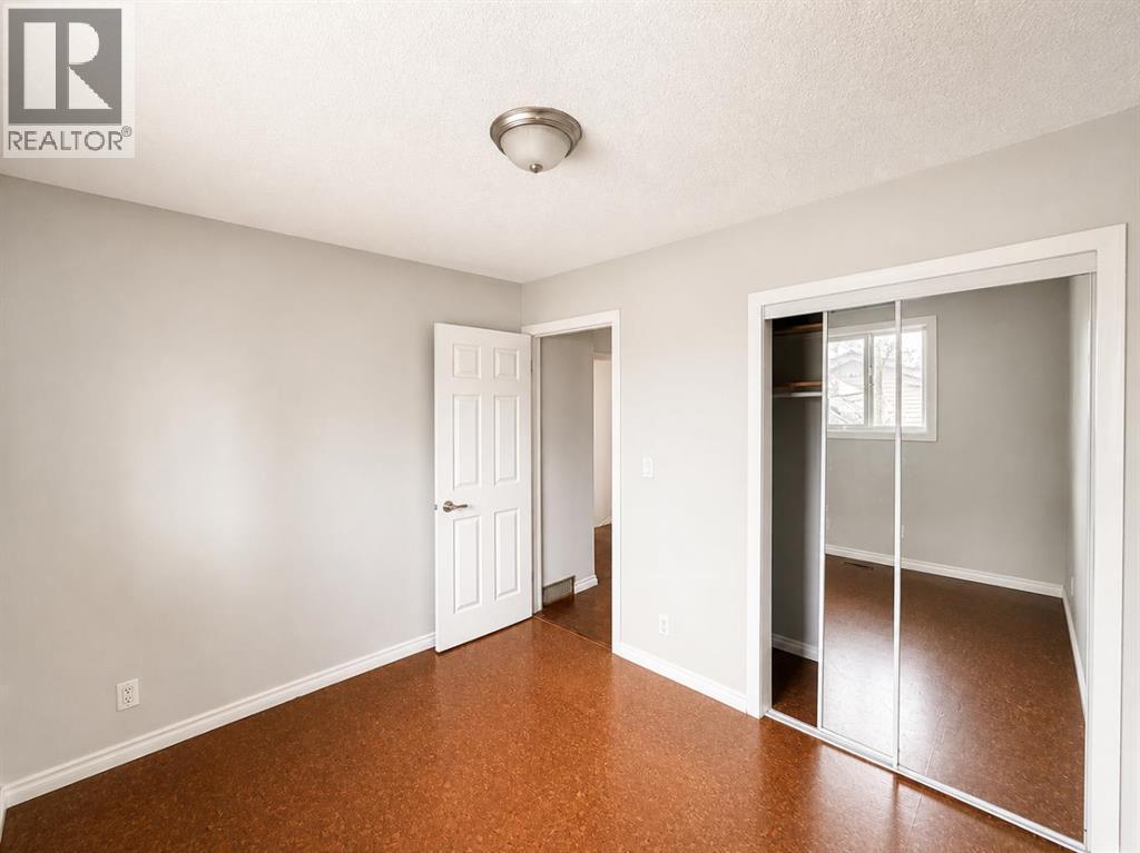 422 40 Street NE - 9