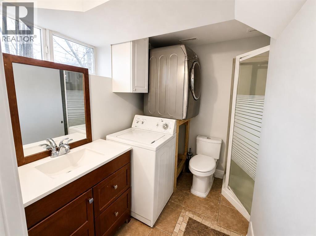 422 40 Street NE - 15