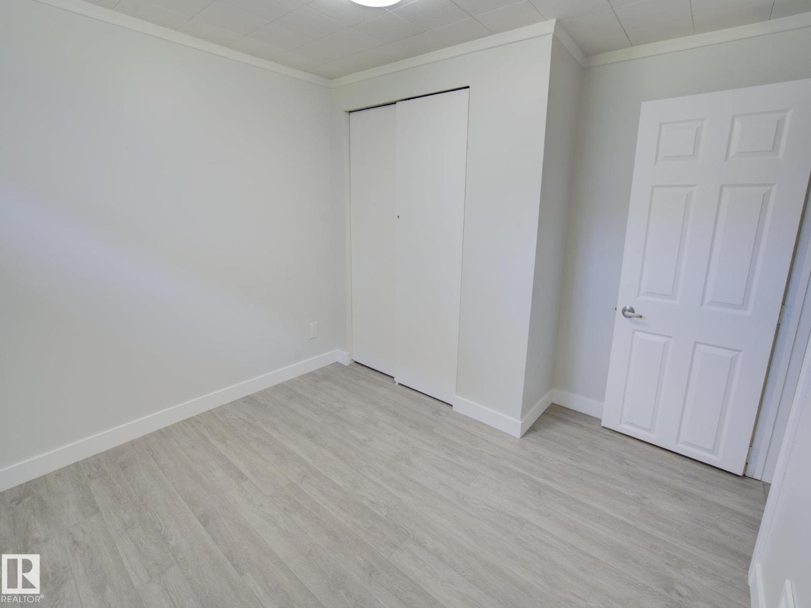 9909 157 ST NW - 24