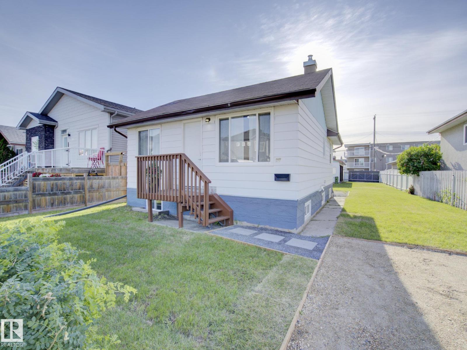 9909 157 ST NW - 2