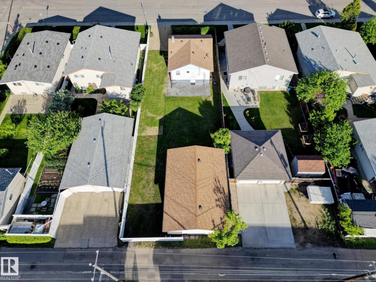 9909 157 ST NW - 27