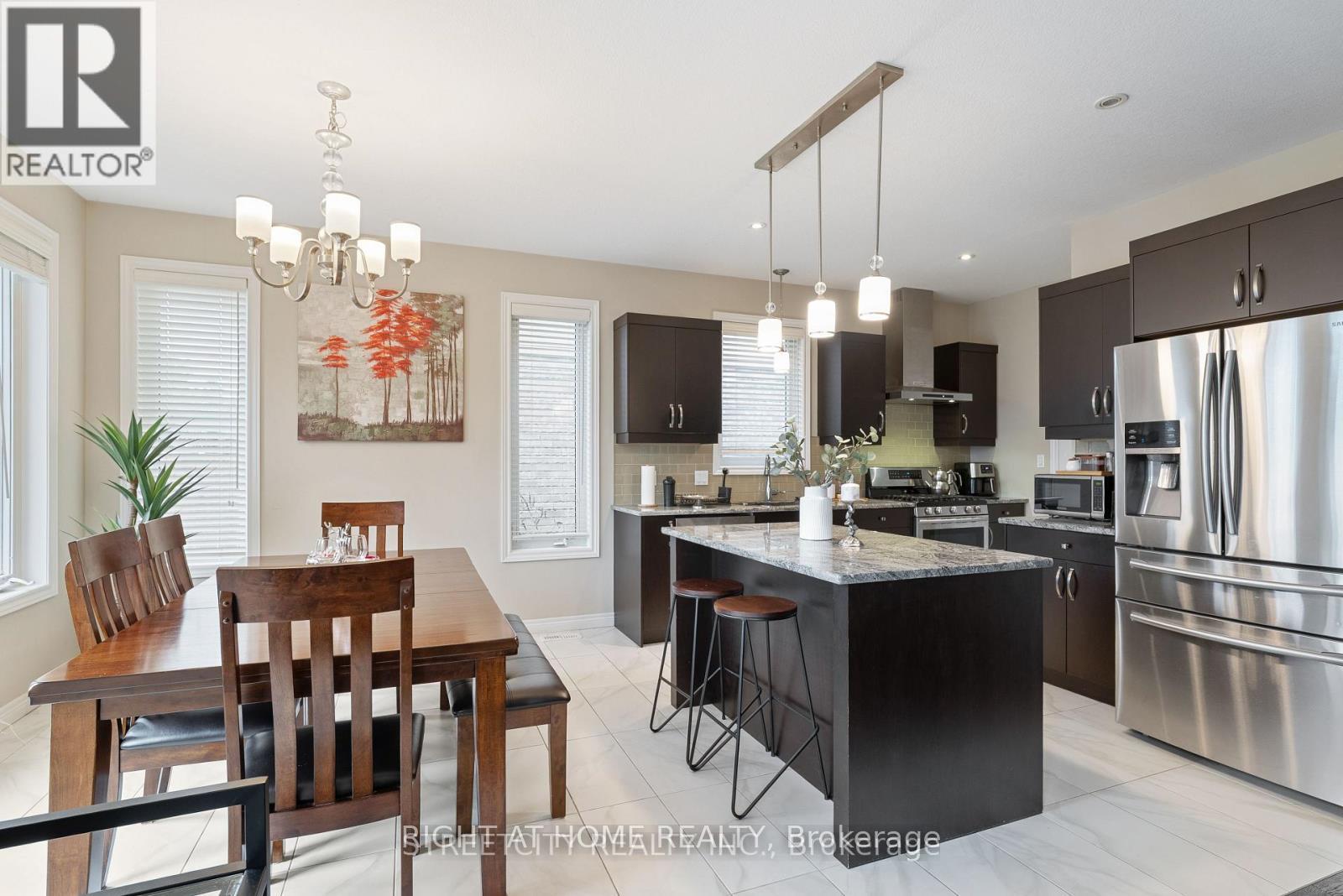 402 TANSBURY STREET N - 10