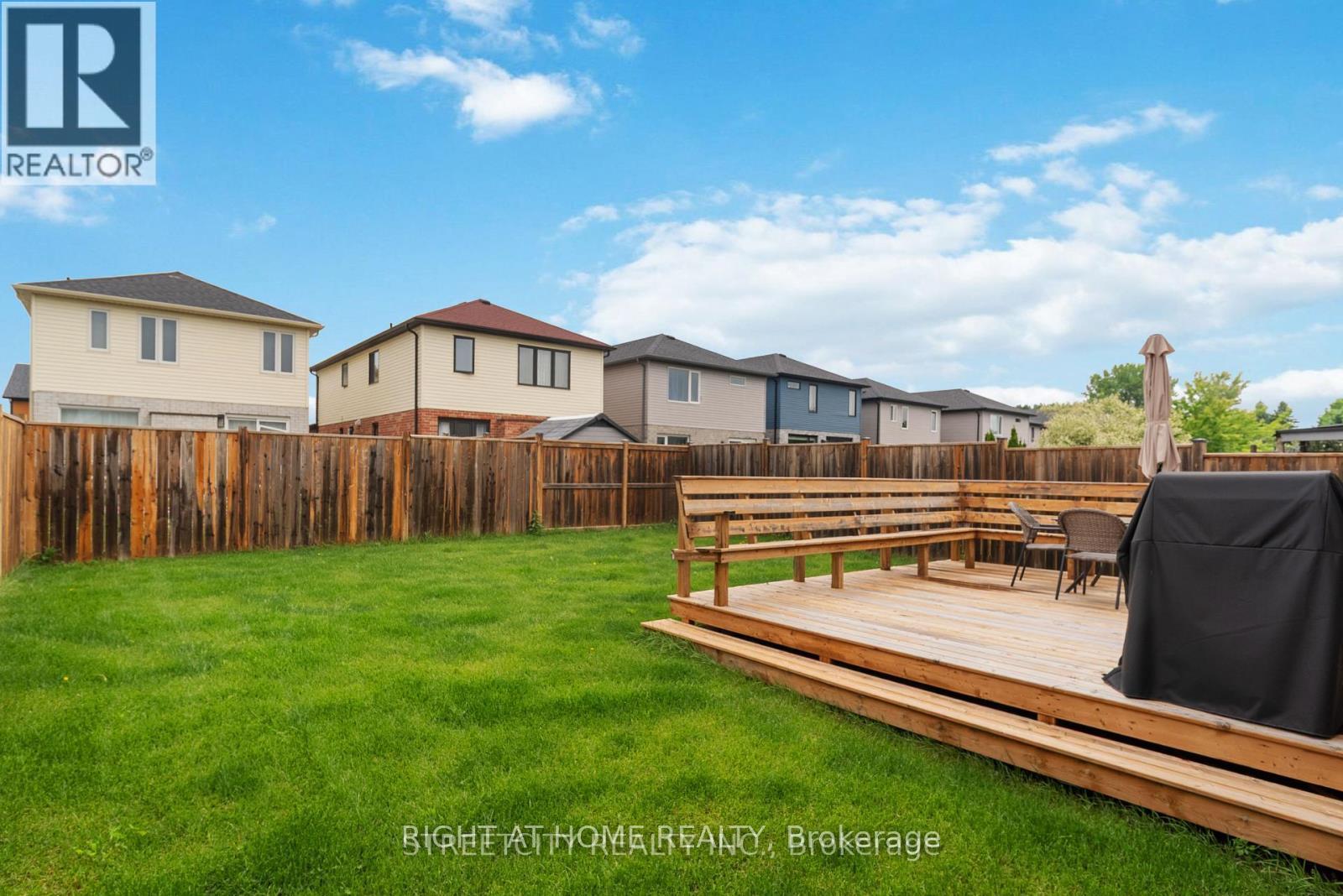 402 TANSBURY STREET N - 36