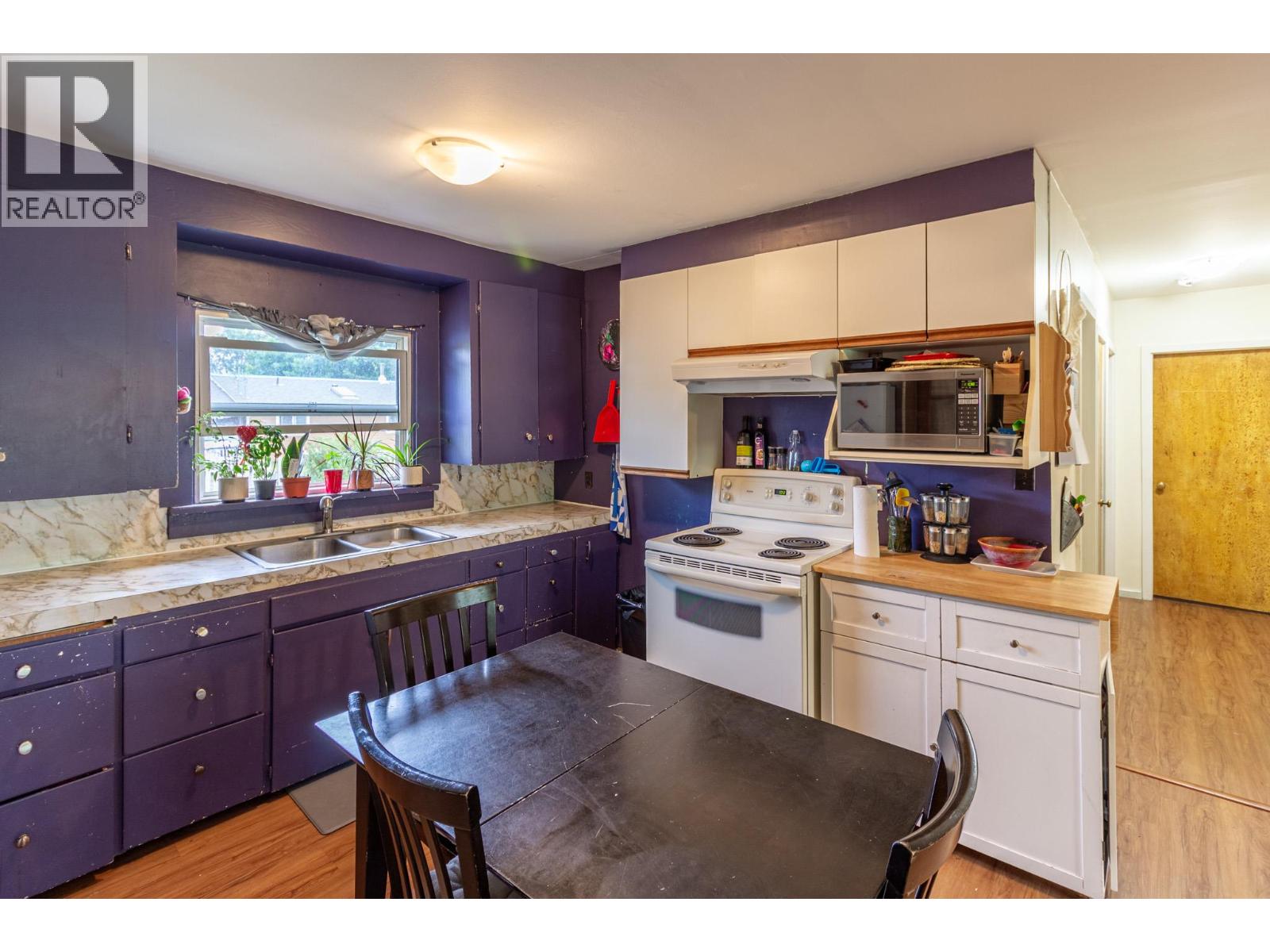 238 B Avenue - 10
