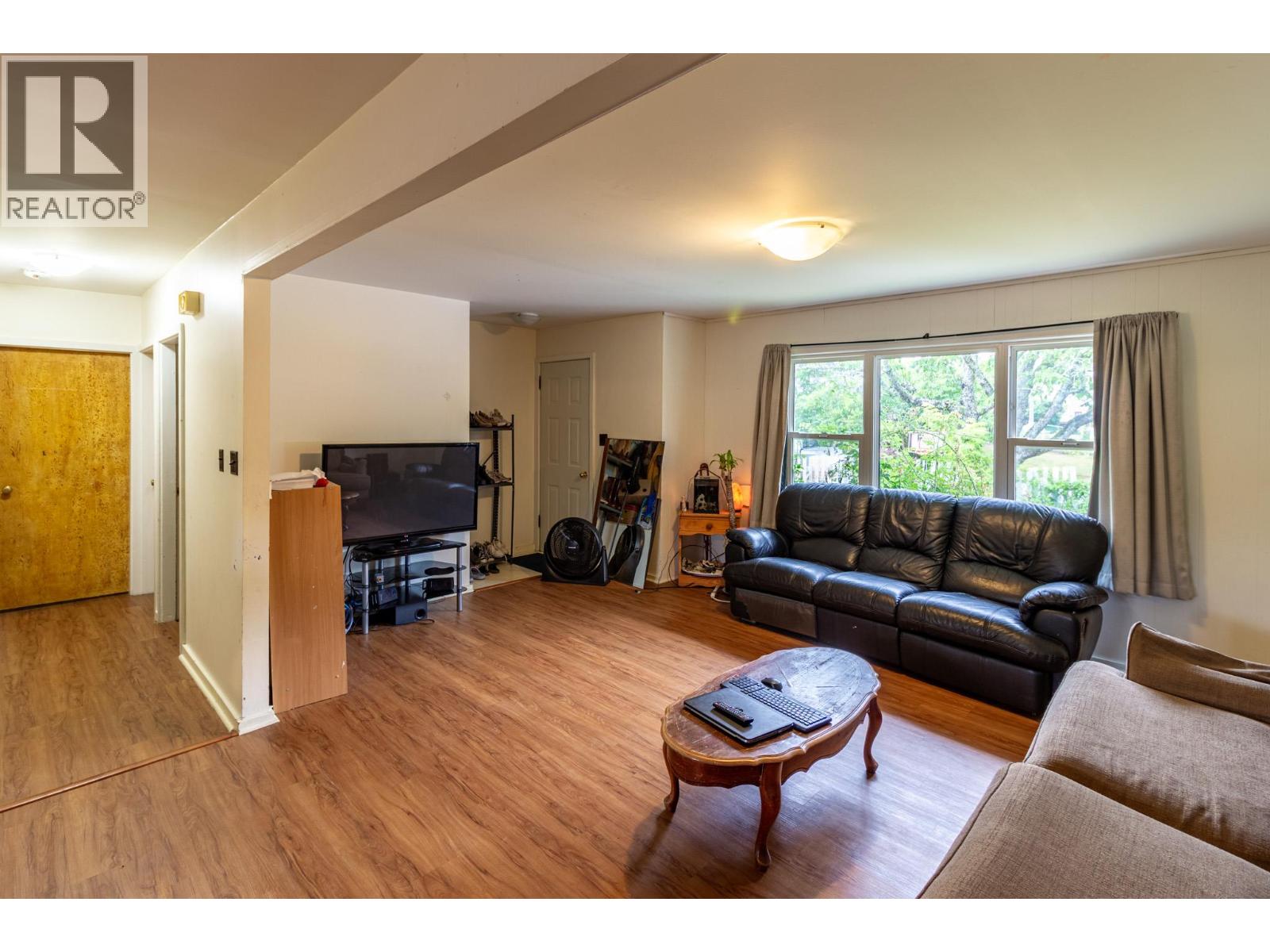 238 B Avenue - 9