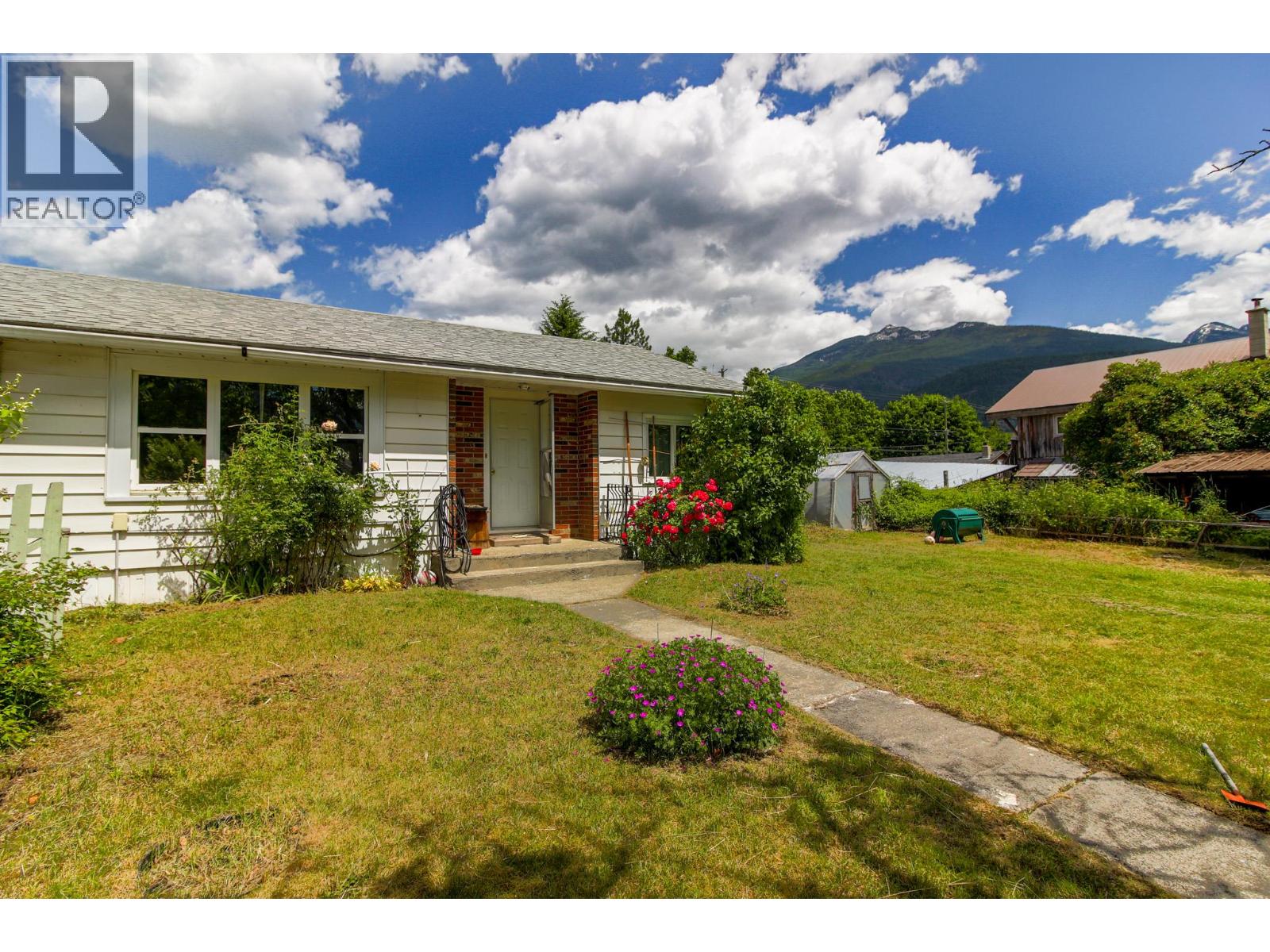 238 B Avenue - 2