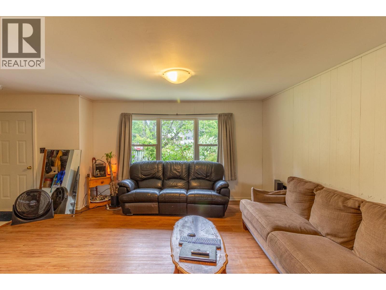 238 B Avenue - 8