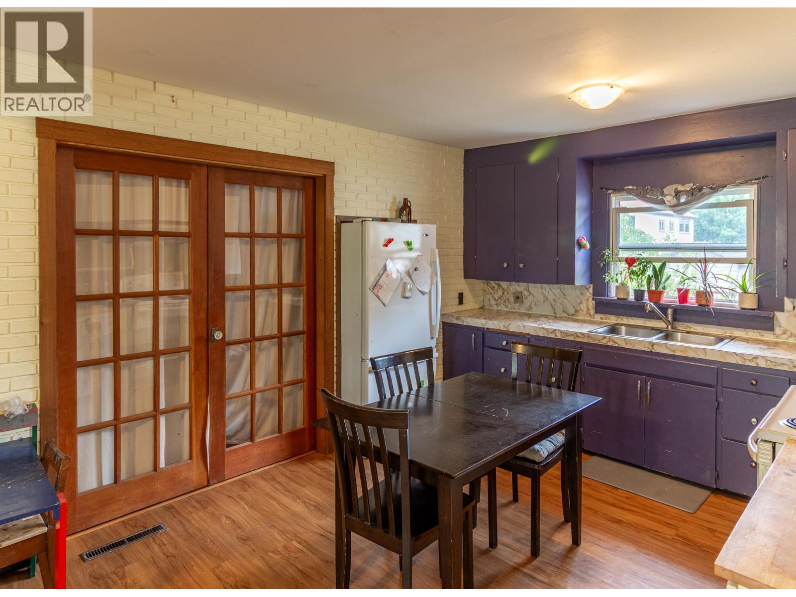 238 B Avenue - 11