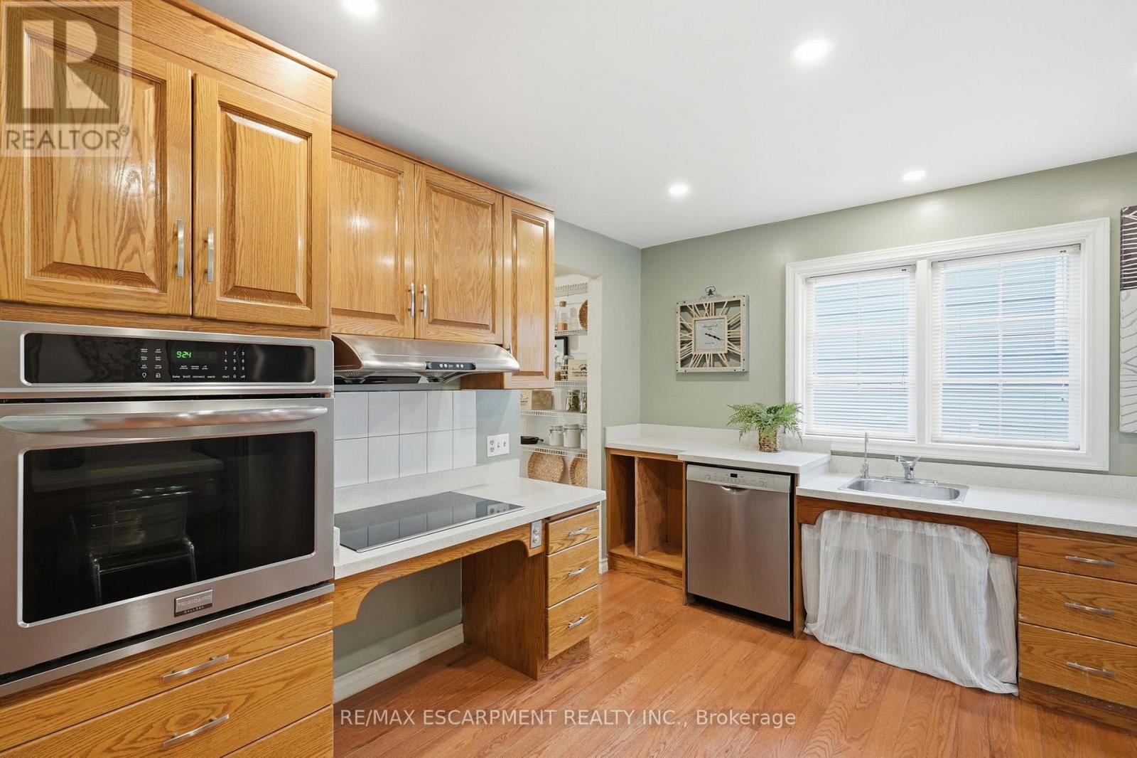 35 CHATHAM STREET - 11