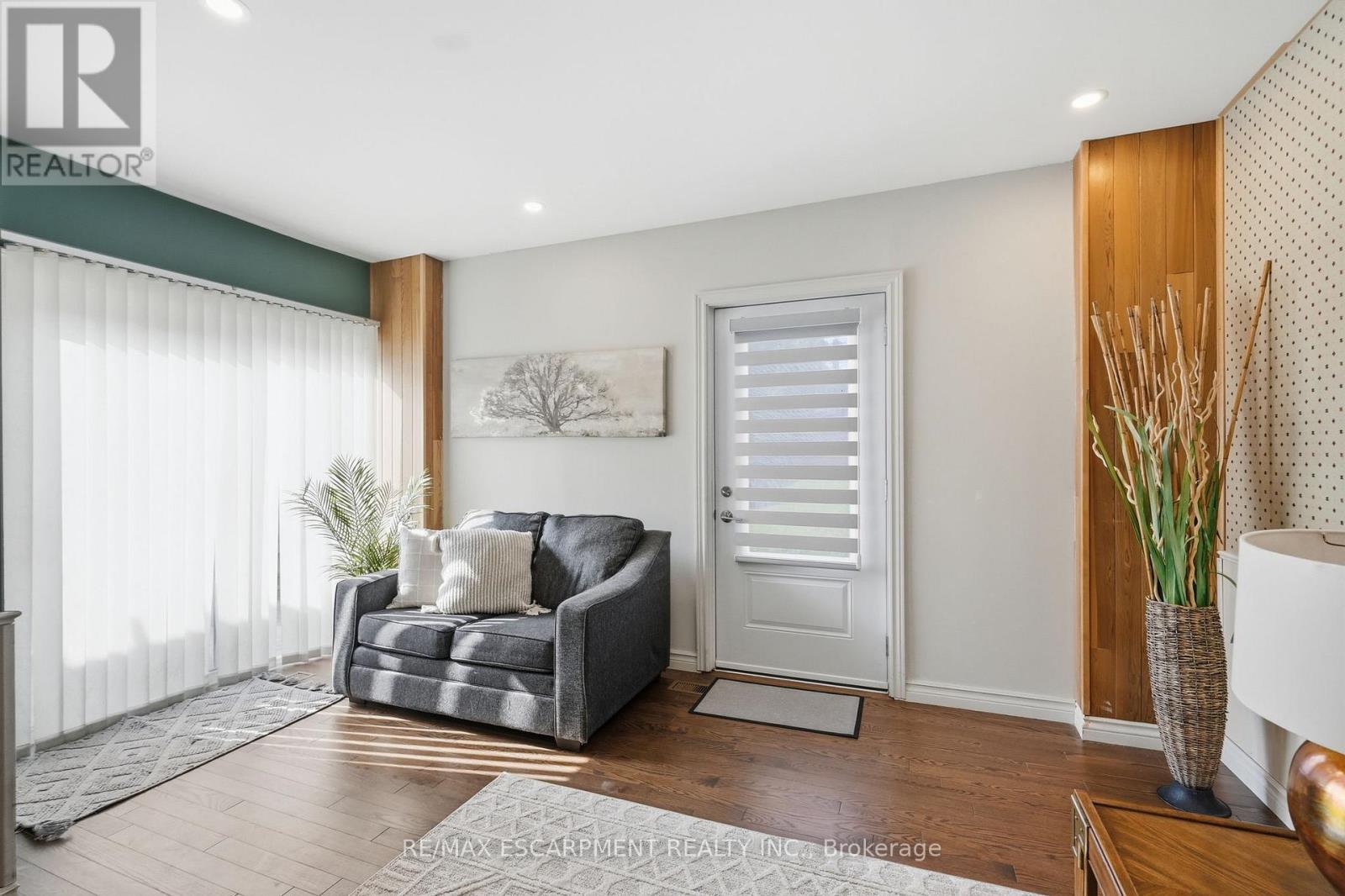 35 CHATHAM STREET - 17