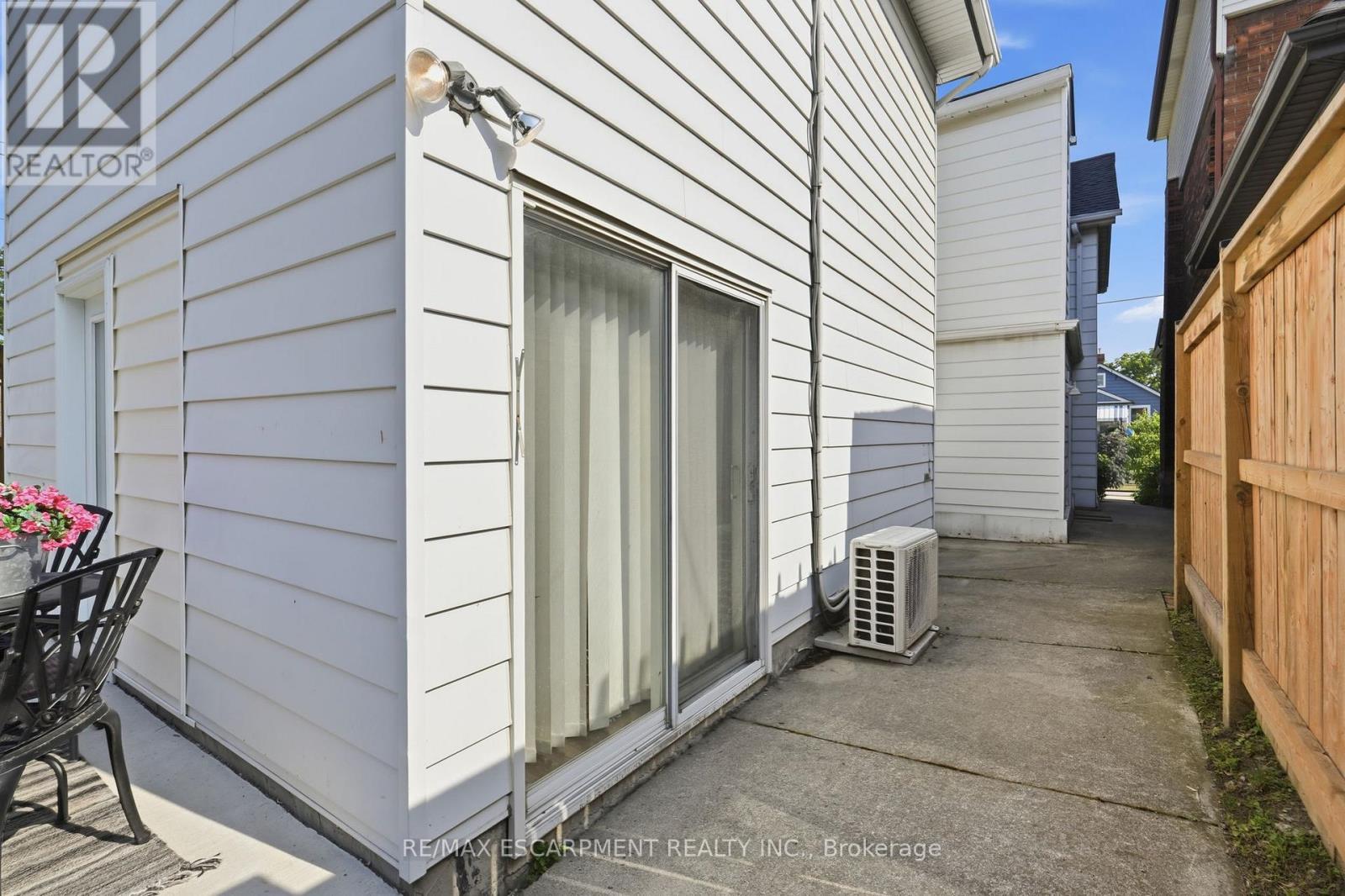 35 CHATHAM STREET - 31