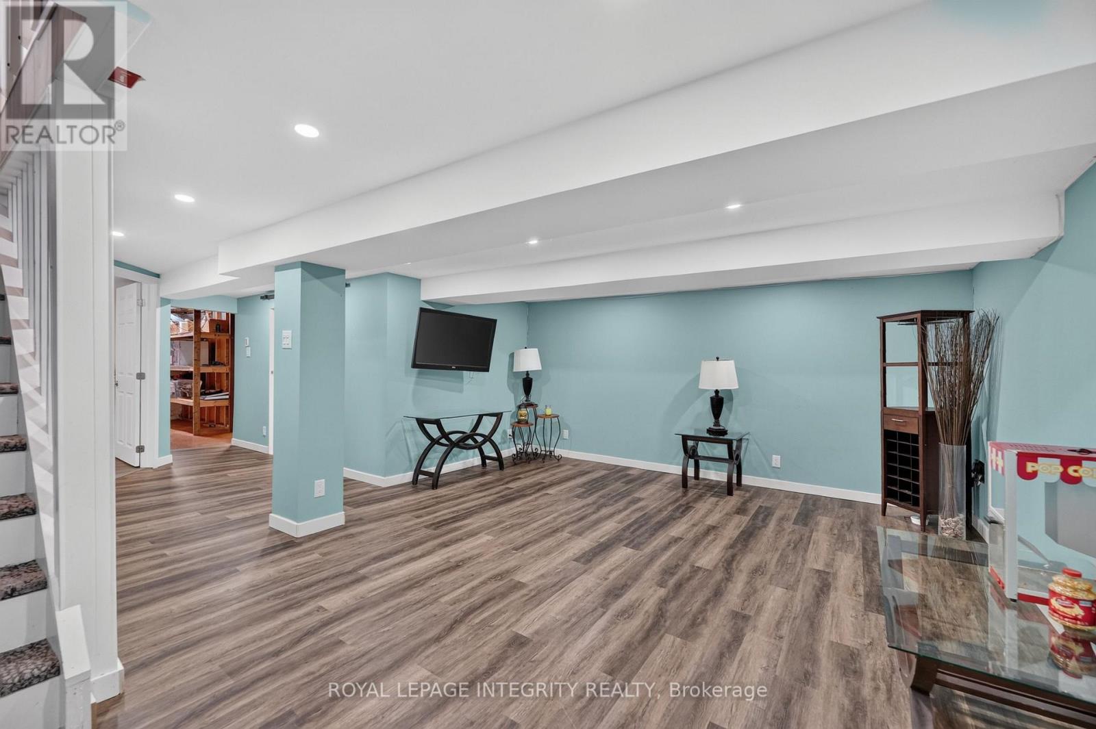 127 MORTON DRIVE - 23