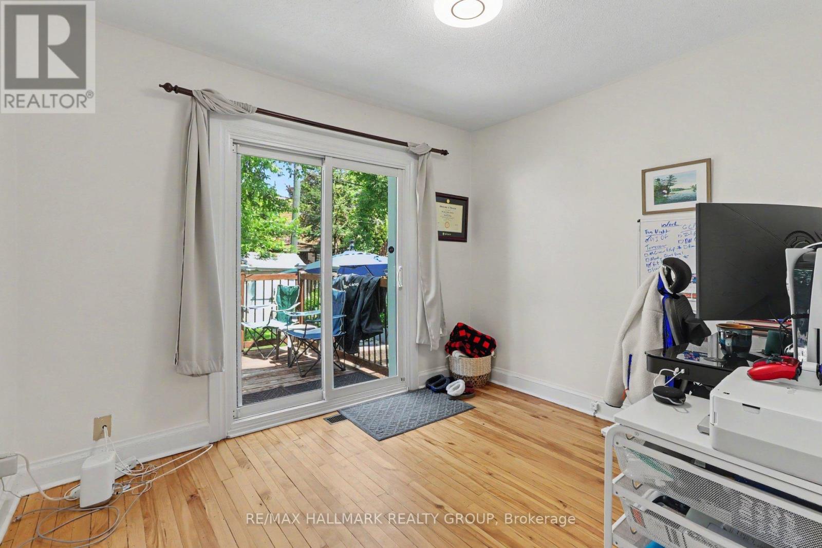 99 DAGMAR AVENUE - 13