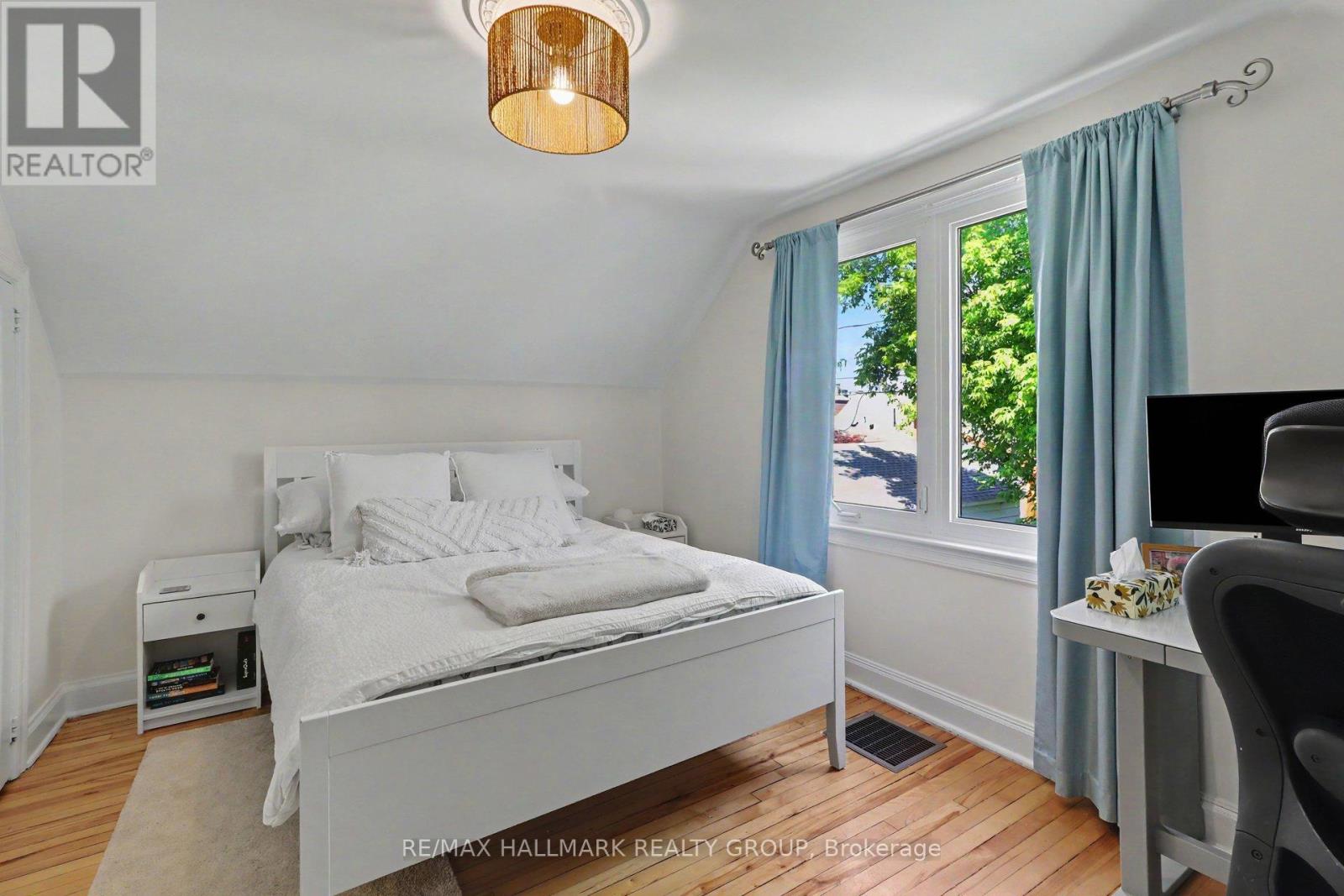99 DAGMAR AVENUE - 18