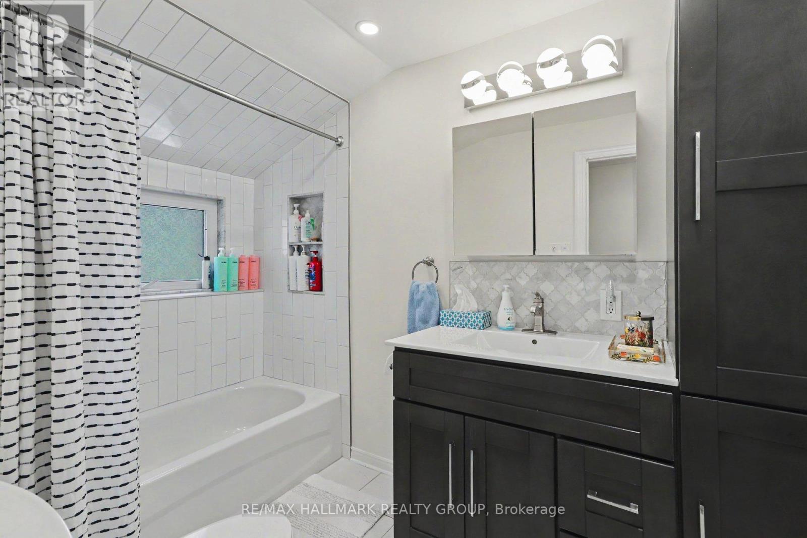 99 DAGMAR AVENUE - 19