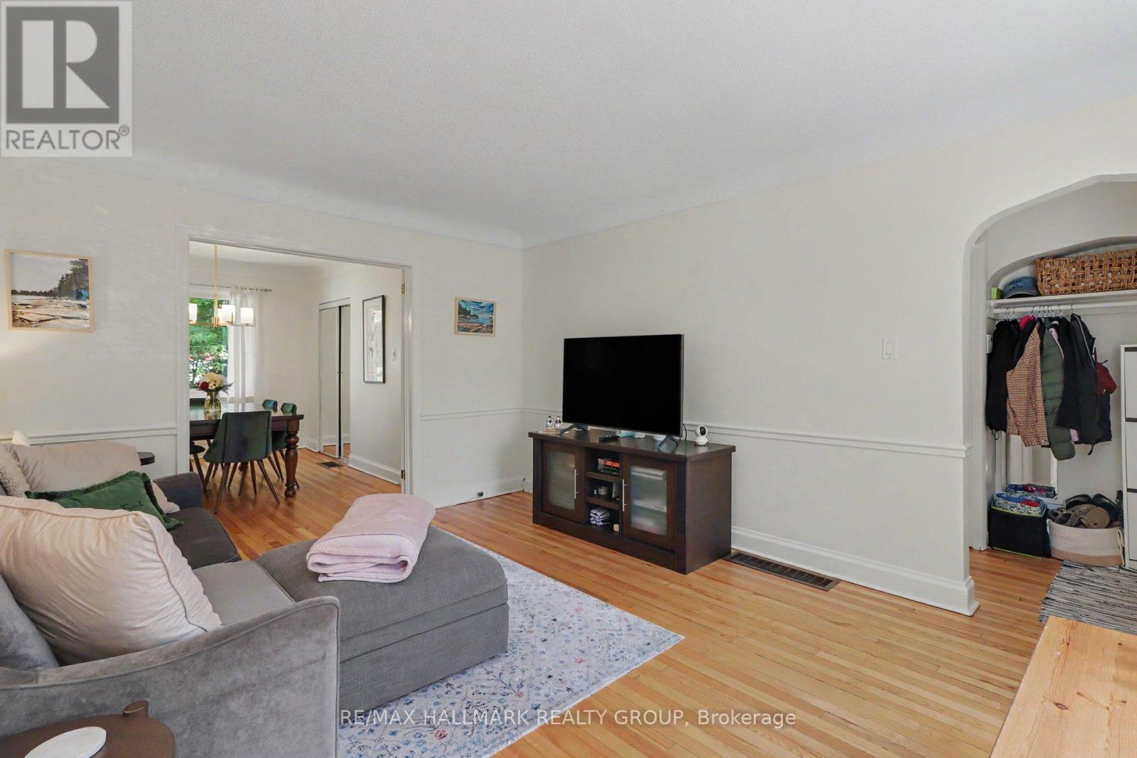 99 DAGMAR AVENUE - 5
